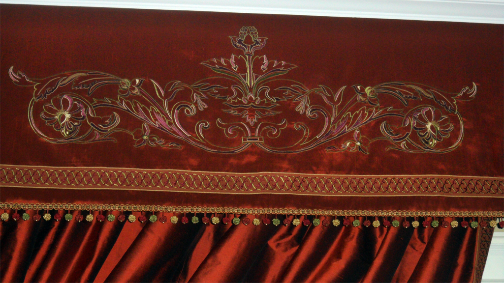 Embroydery Valance Detail